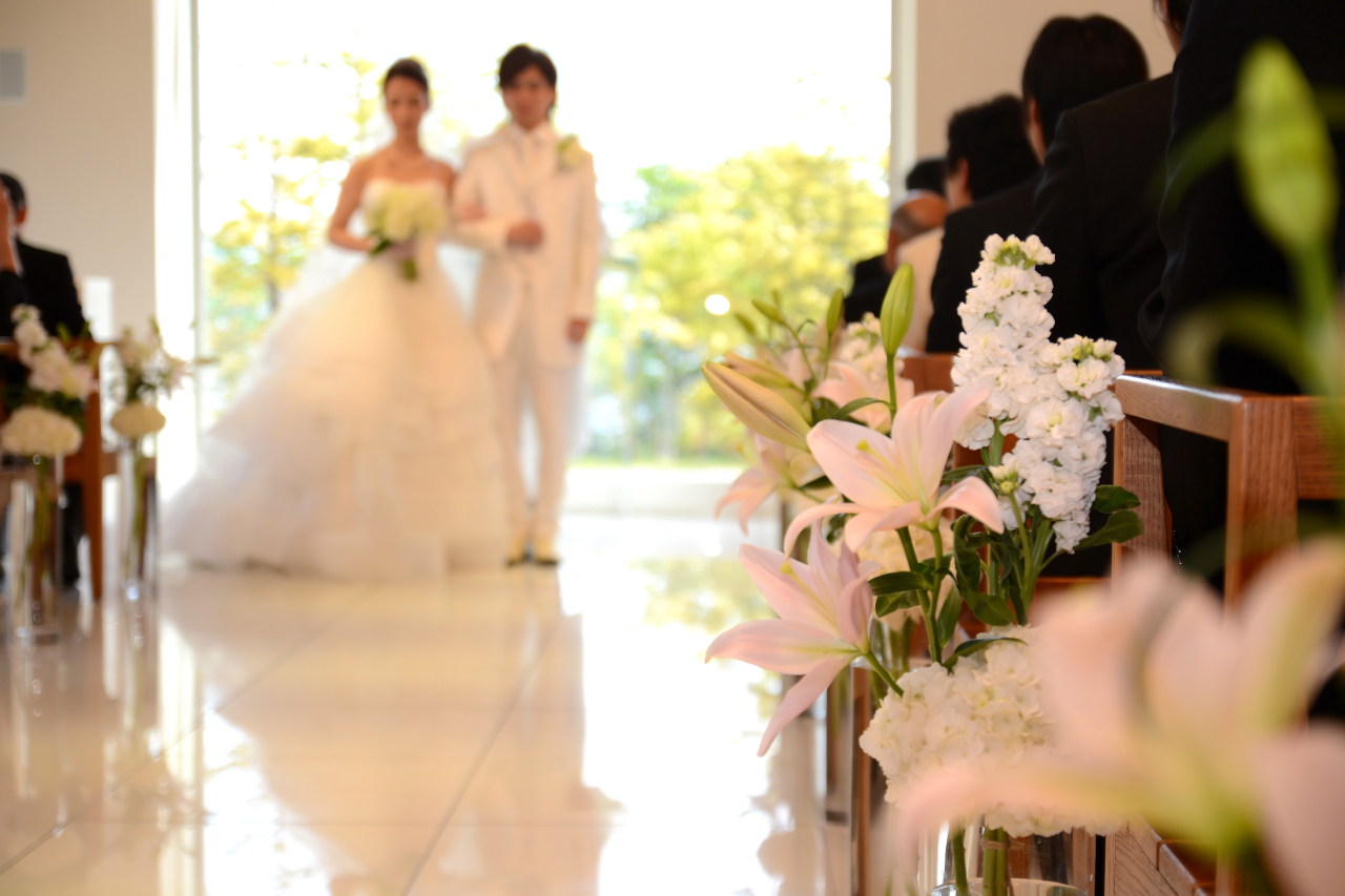 結婚式の新郎新婦